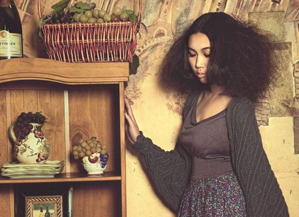 Б.Сарантуяагийн сонирхолтой, өвөрмөц шийдэлтэй хувцас загварууд